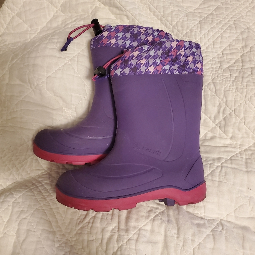 Winter/Snow boots worn once on ski trip.